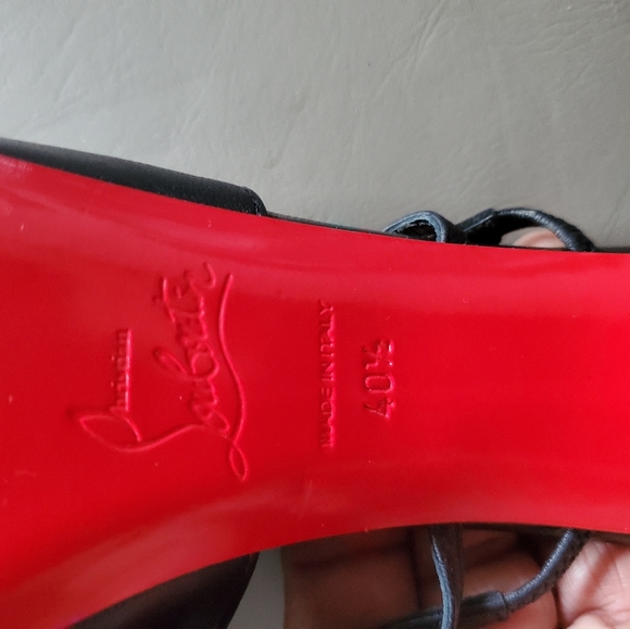 Women's Louboutin heels 👠 - Picture 3 of 6